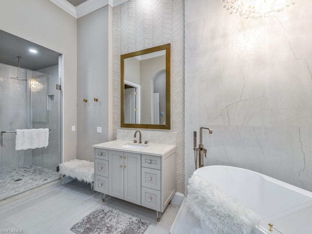 28560 Calabria Ct 202, Naples, FL 34110-17