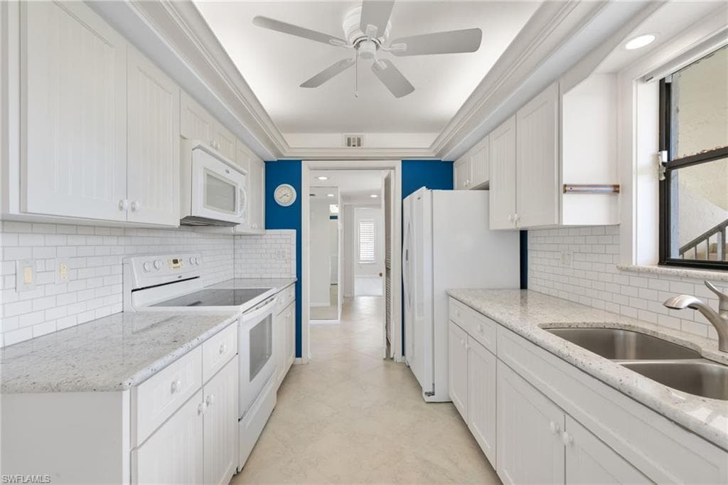 931 Collier Ct A303, Marco Island, FL 34145-10