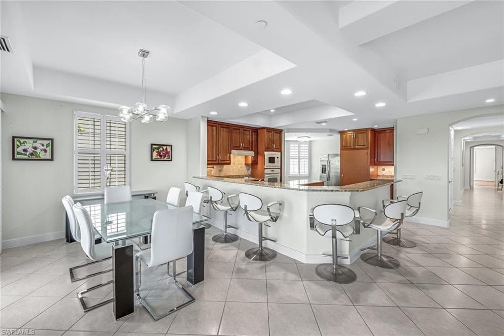 510 Avellino Isles Cir 2-202, Naples, FL 34119-8
