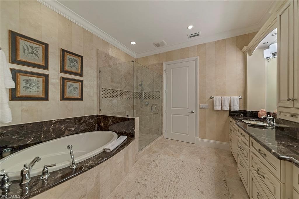 12014 Covent Garden Ct 202, Naples, FL 34120-27