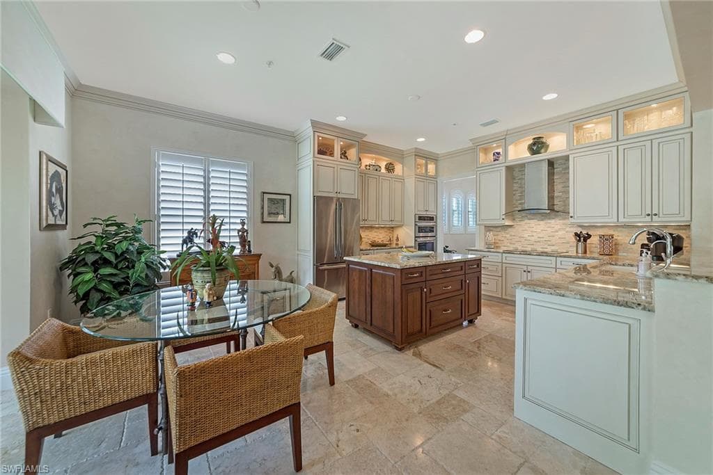 12014 Covent Garden Ct 202, Naples, FL 34120-1