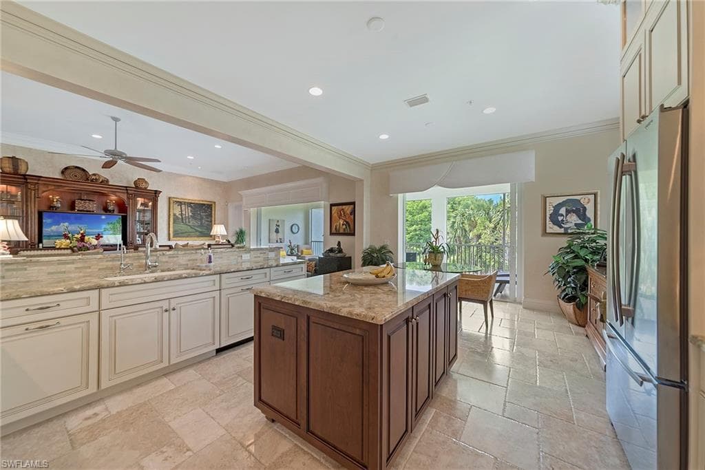 12014 Covent Garden Ct 202, Naples, FL 34120-2