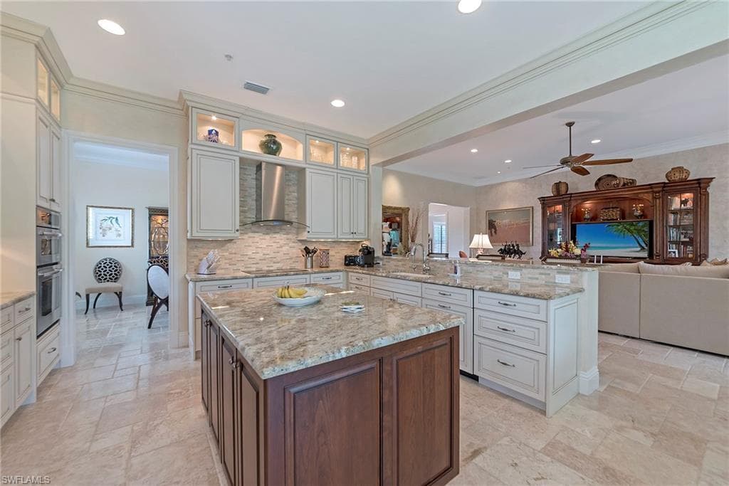 12014 Covent Garden Ct 202, Naples, FL 34120-3