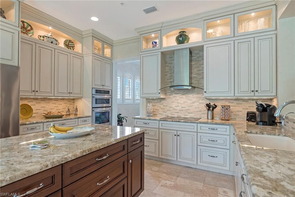 12014 Covent Garden Ct 202, Naples, FL 34120-7