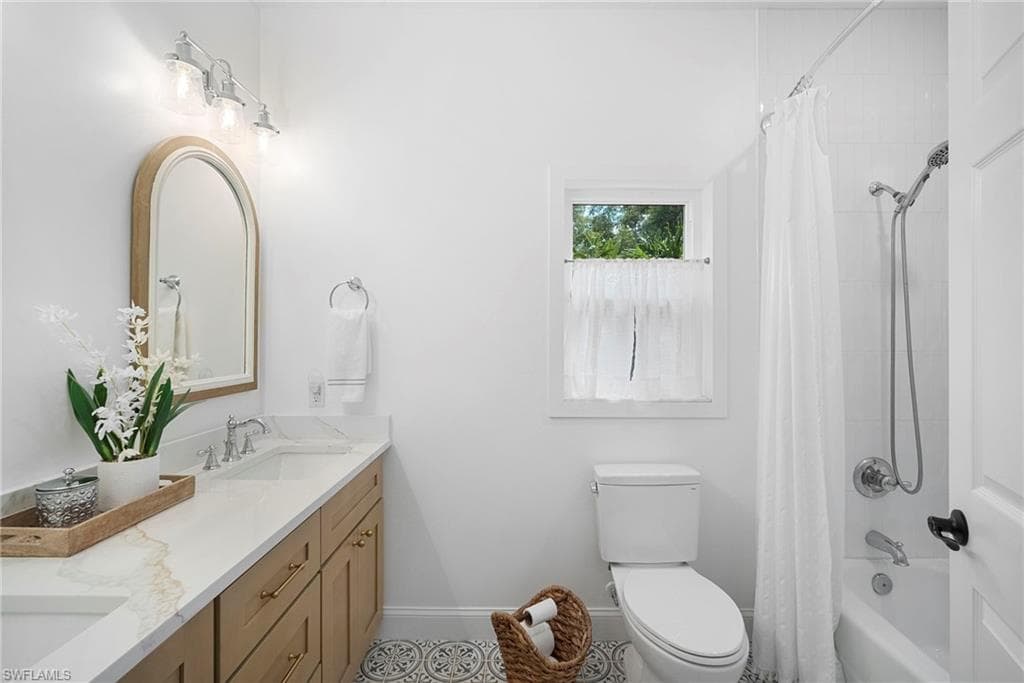 3110 70th St SW, Naples, FL 34105-37