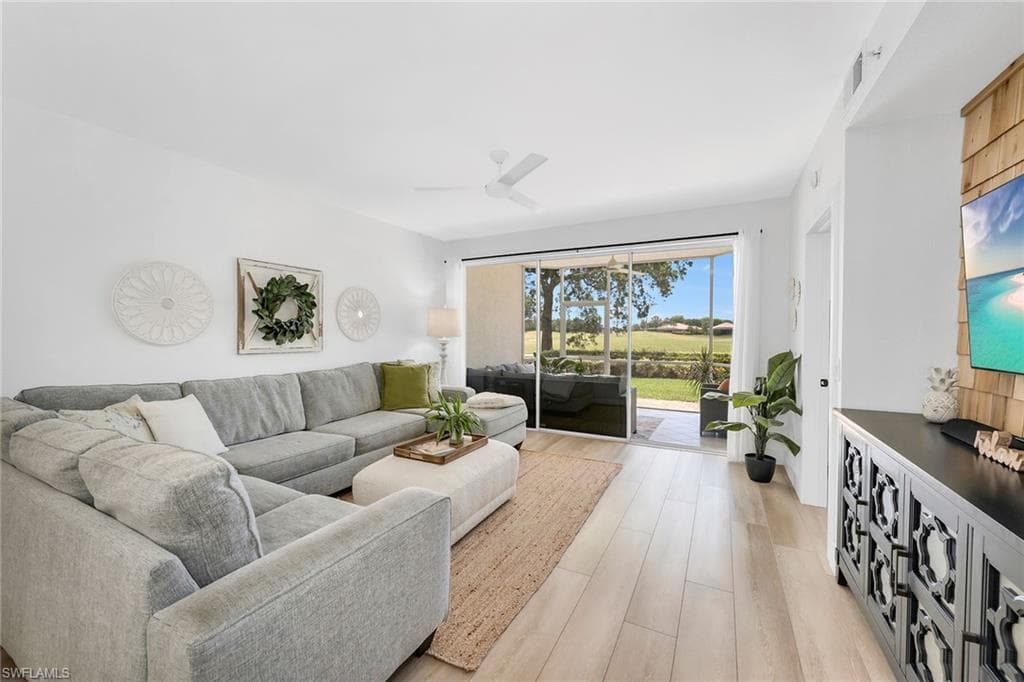 9087 Michael Cir 9, Naples, FL 34113-12