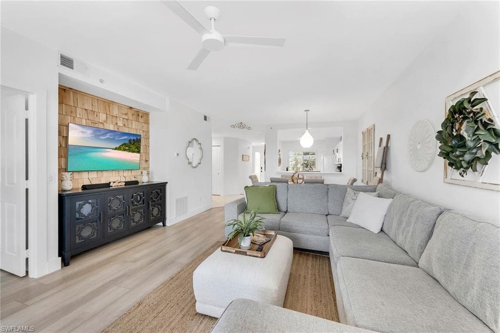 9087 Michael Cir 9, Naples, FL 34113-15