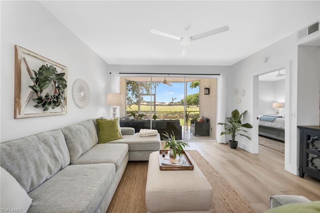 9087 Michael Cir 9, Naples, FL 34113-17