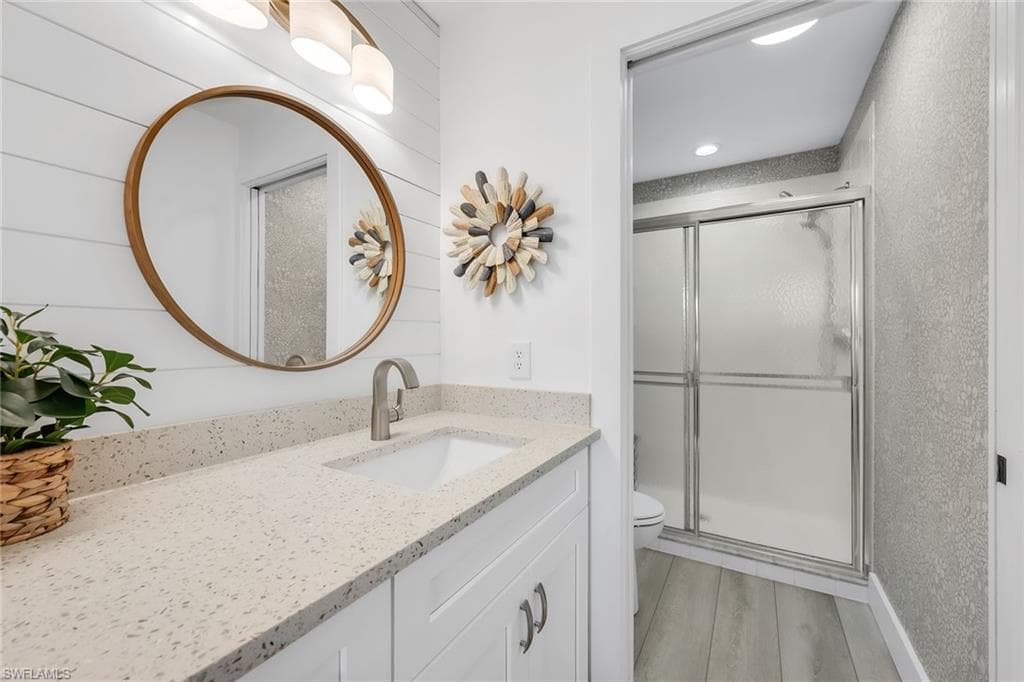 9087 Michael Cir 9, Naples, FL 34113-24