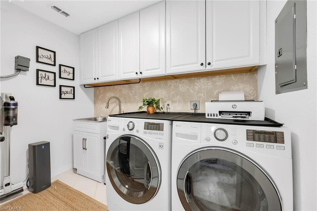 9087 Michael Cir 9, Naples, FL 34113-29