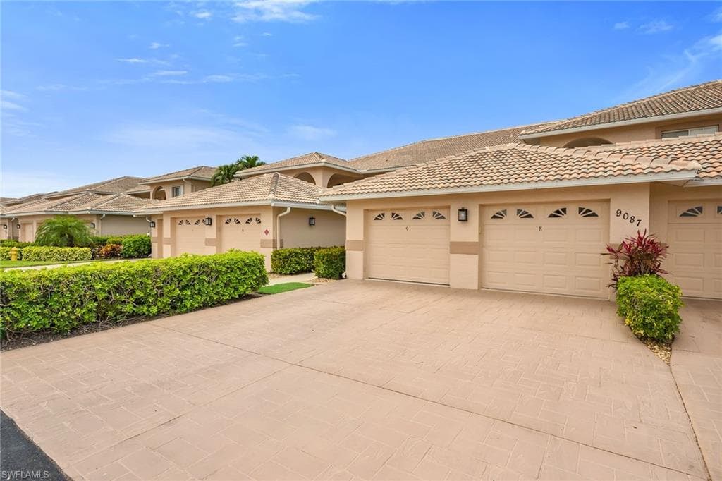 9087 Michael Cir 9, Naples, FL 34113-34
