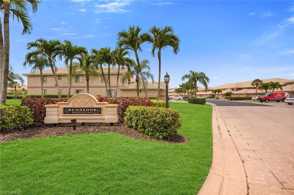 9087 Michael Cir 9, Naples, FL 34113-44