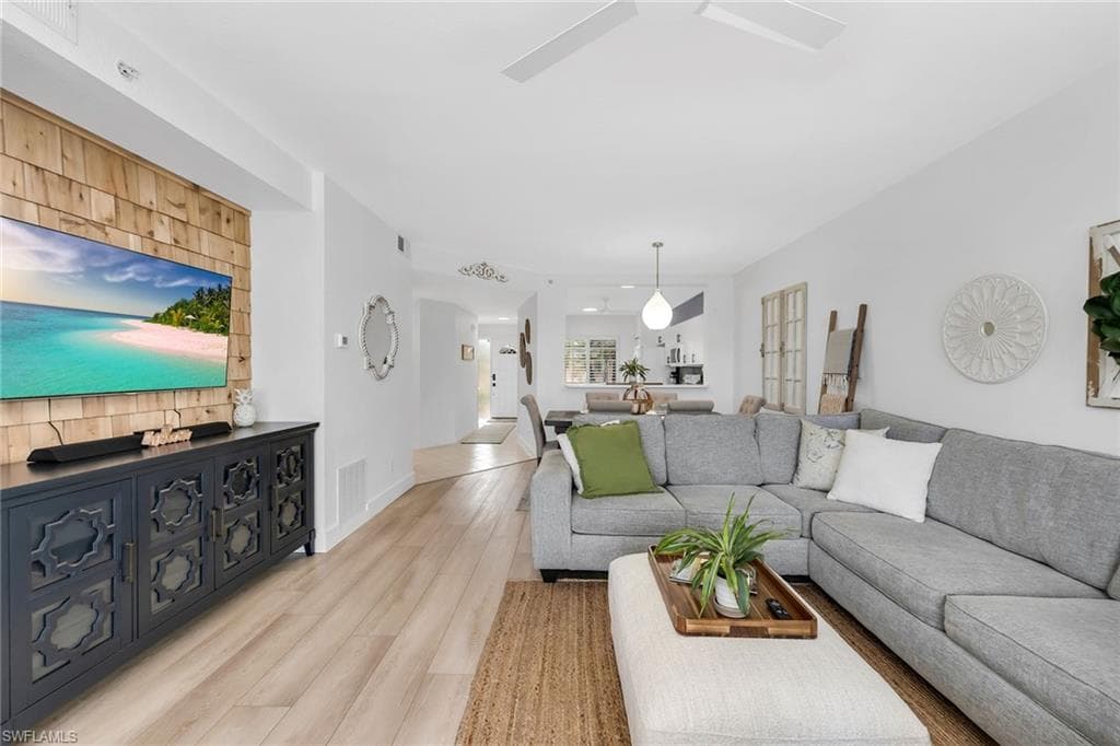 9087 Michael Cir 9, Naples, FL 34113-46