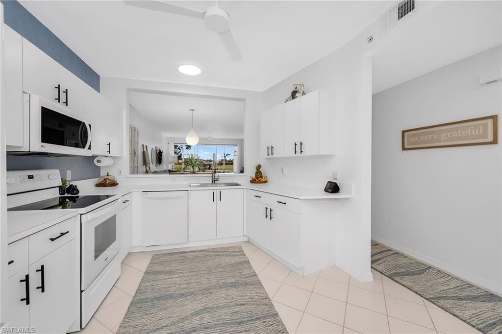 9087 Michael Cir 9, Naples, FL 34113-4