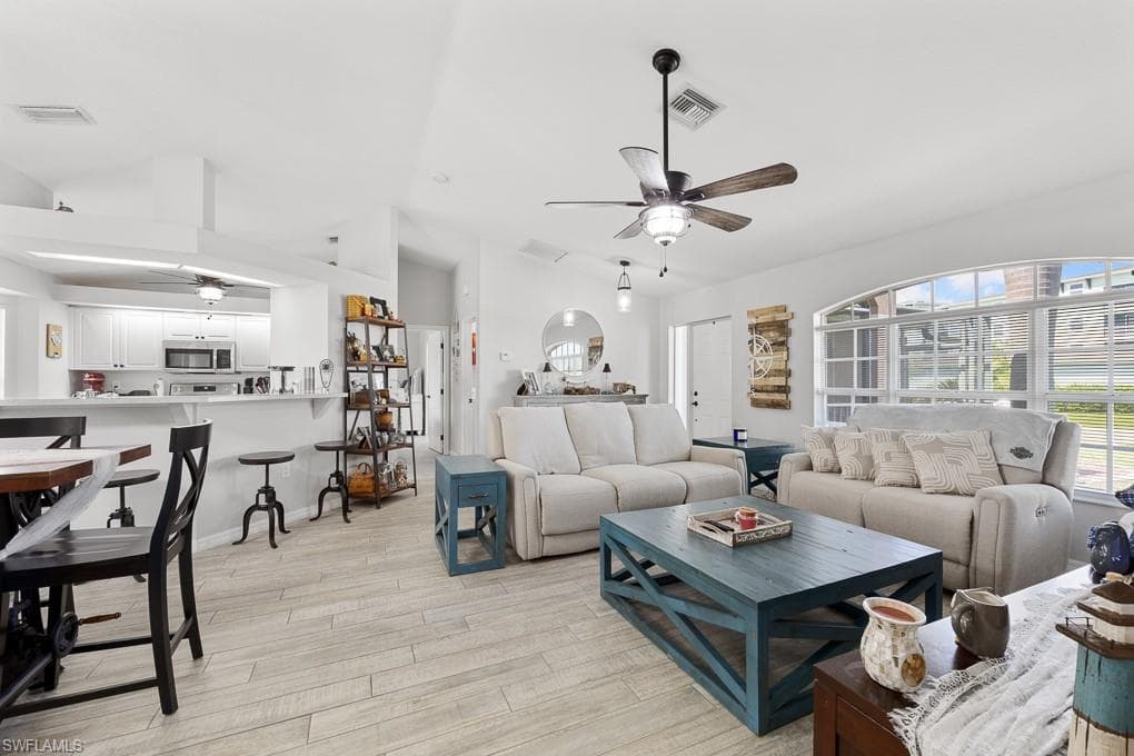 1804 38th Ter, Cape Coral, FL 33914-6