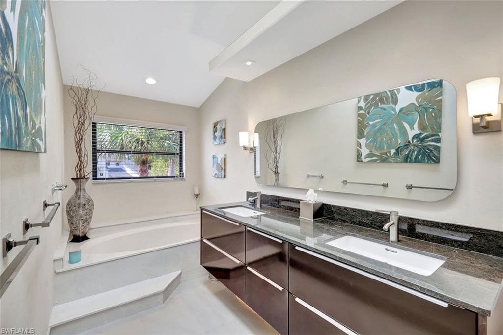 27105 Oakwood Lake Dr, Bonita Springs, FL 34134-20