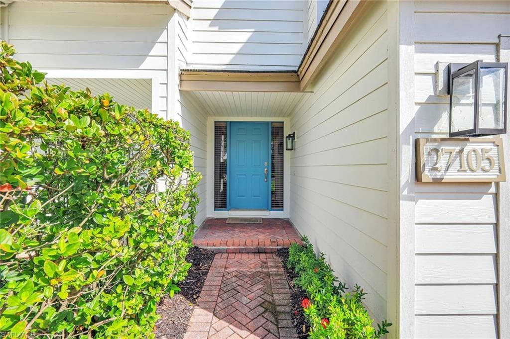 27105 Oakwood Lake Dr, Bonita Springs, FL 34134-27