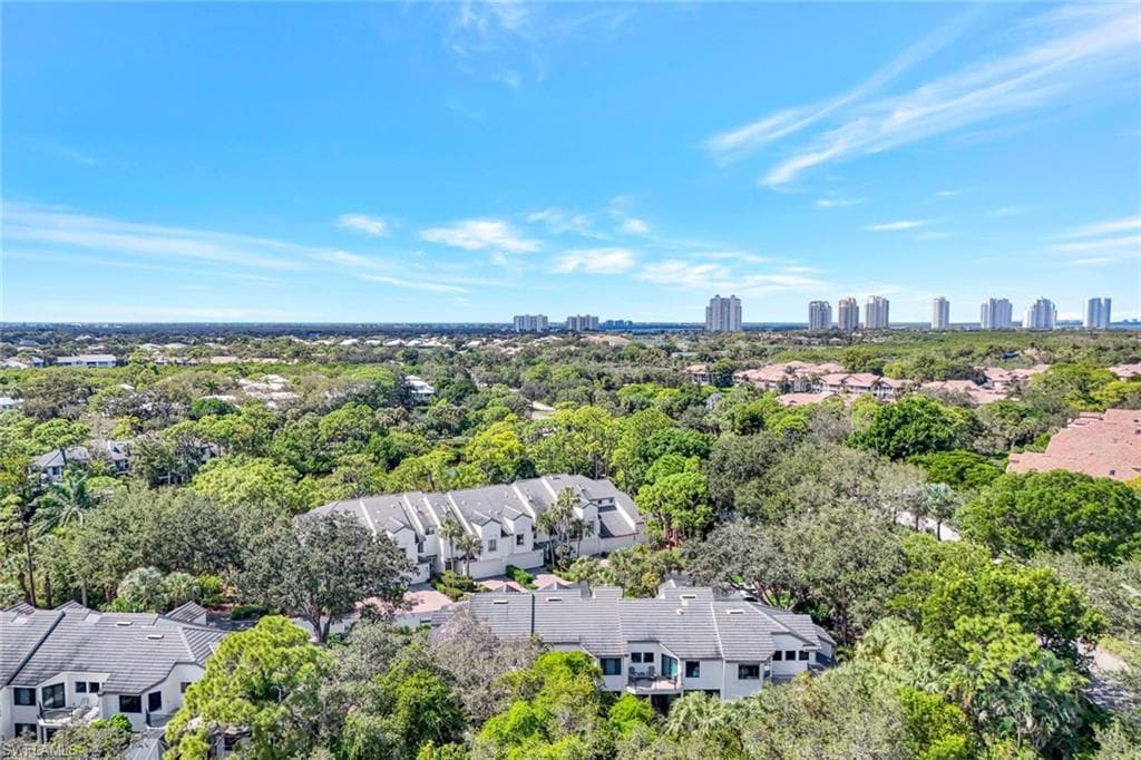 27105 Oakwood Lake Dr, Bonita Springs, FL 34134-32