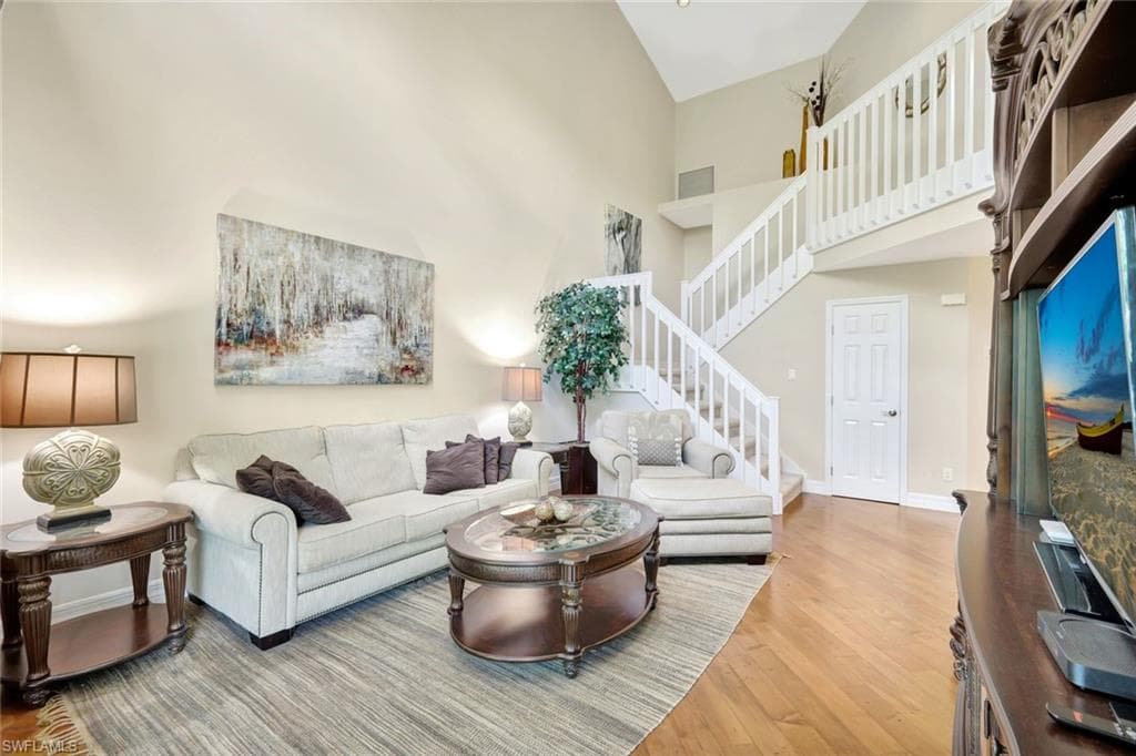 27105 Oakwood Lake Dr, Bonita Springs, FL 34134-3