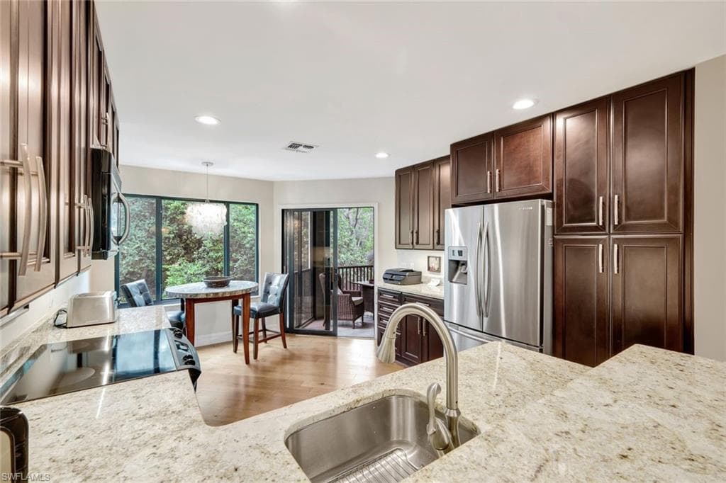 27105 Oakwood Lake Dr, Bonita Springs, FL 34134-7