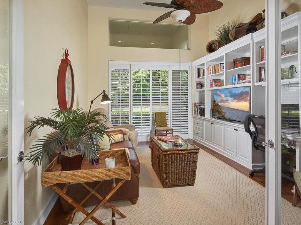 1267 Grand Isle Ct, Naples, FL 34108-8