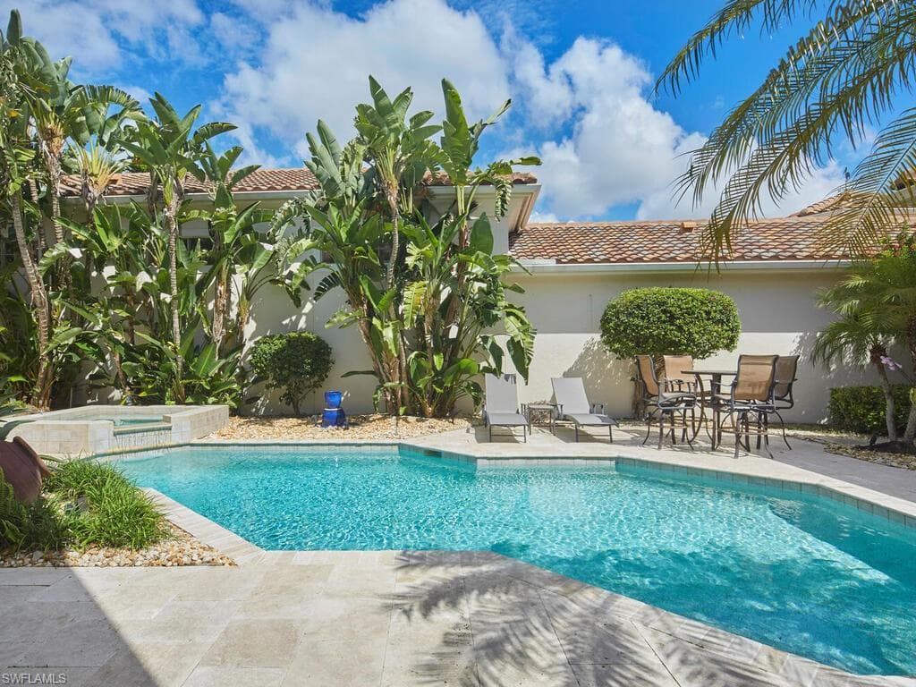 1267 Grand Isle Ct, Naples, FL 34108-14
