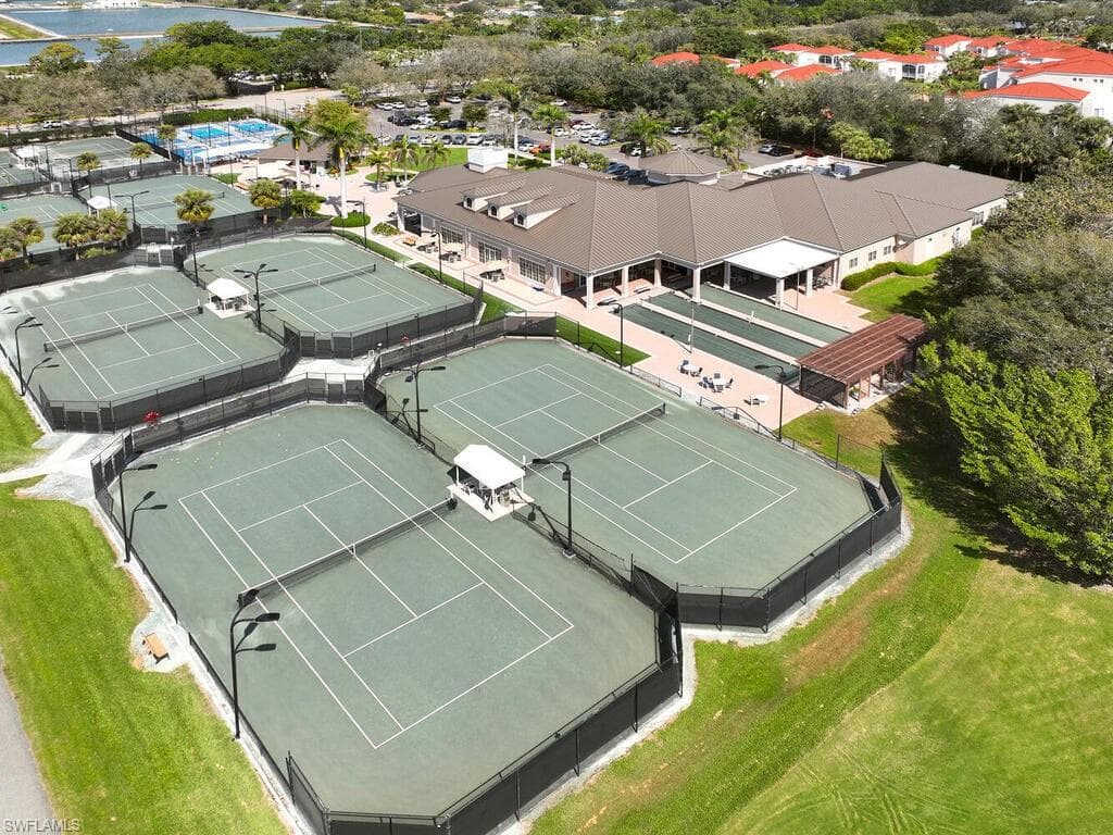1267 Grand Isle Ct, Naples, FL 34108-27
