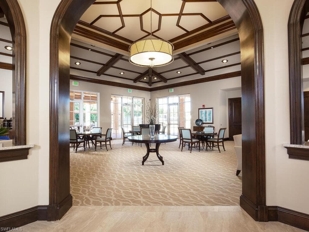 1267 Grand Isle Ct, Naples, FL 34108-29