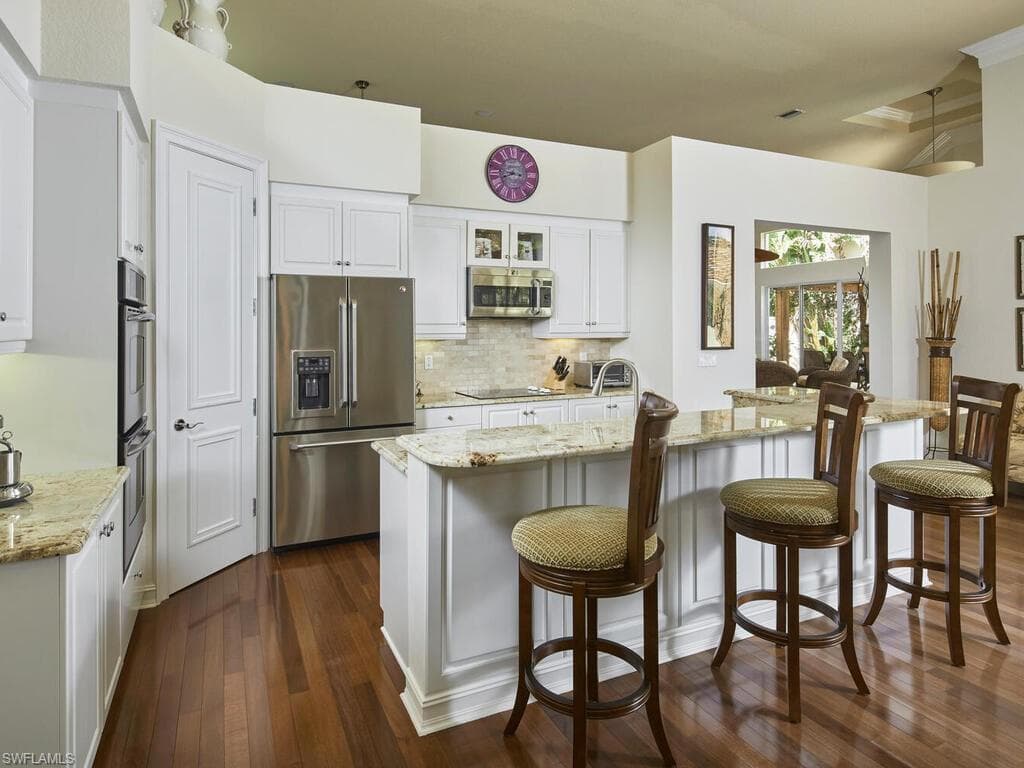 1267 Grand Isle Ct, Naples, FL 34108-5