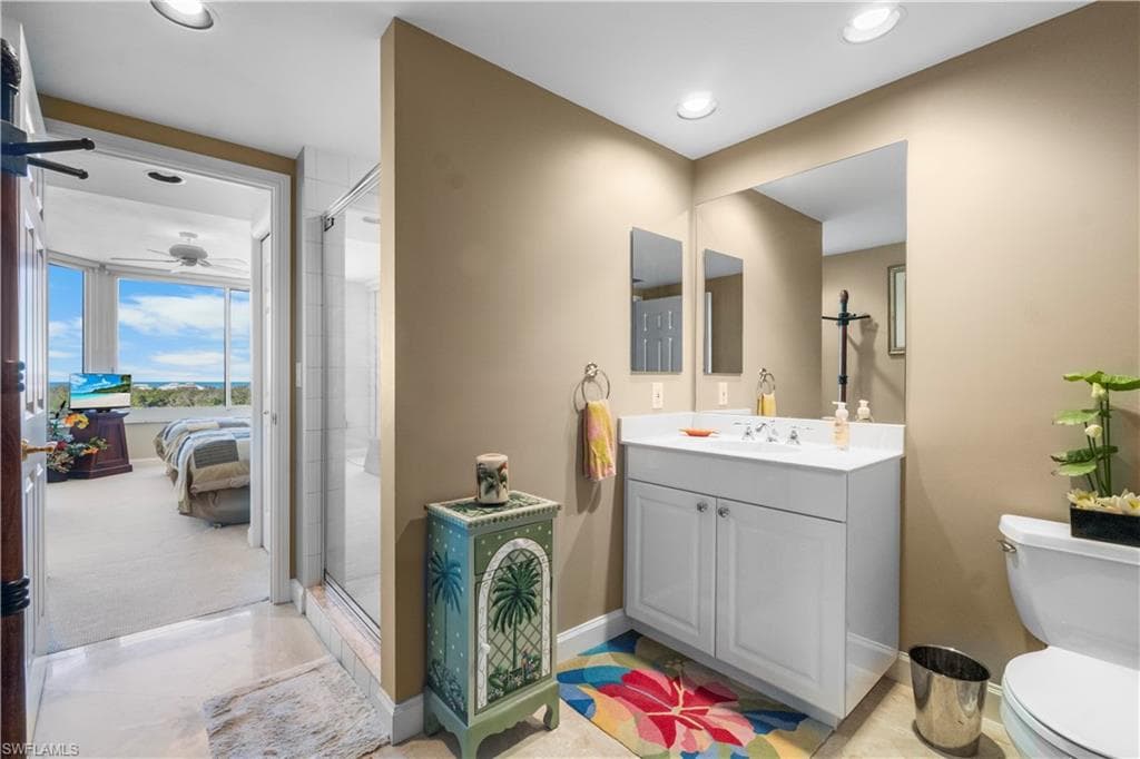 7117 Pelican Bay Blvd 402, Naples, FL 34108-11