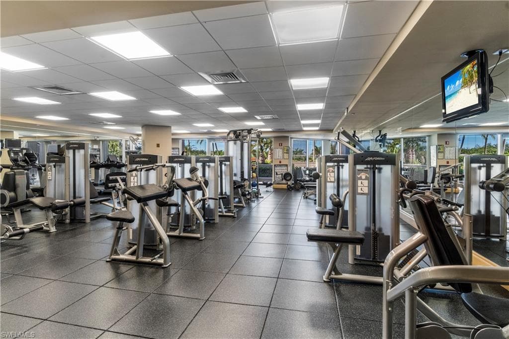 7117 Pelican Bay Blvd 402, Naples, FL 34108-18