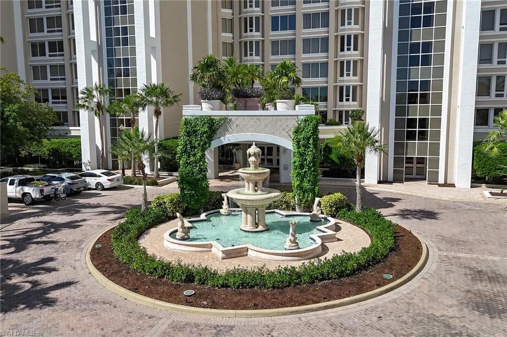 7117 Pelican Bay Blvd 402, Naples, FL 34108-19