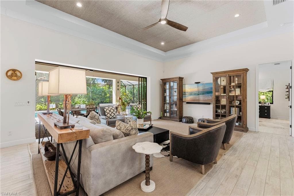 5234 Cherry Wood Dr, Naples, FL 34119-9