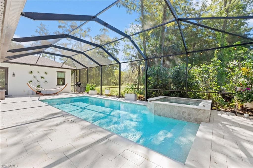 5234 Cherry Wood Dr, Naples, FL 34119-36