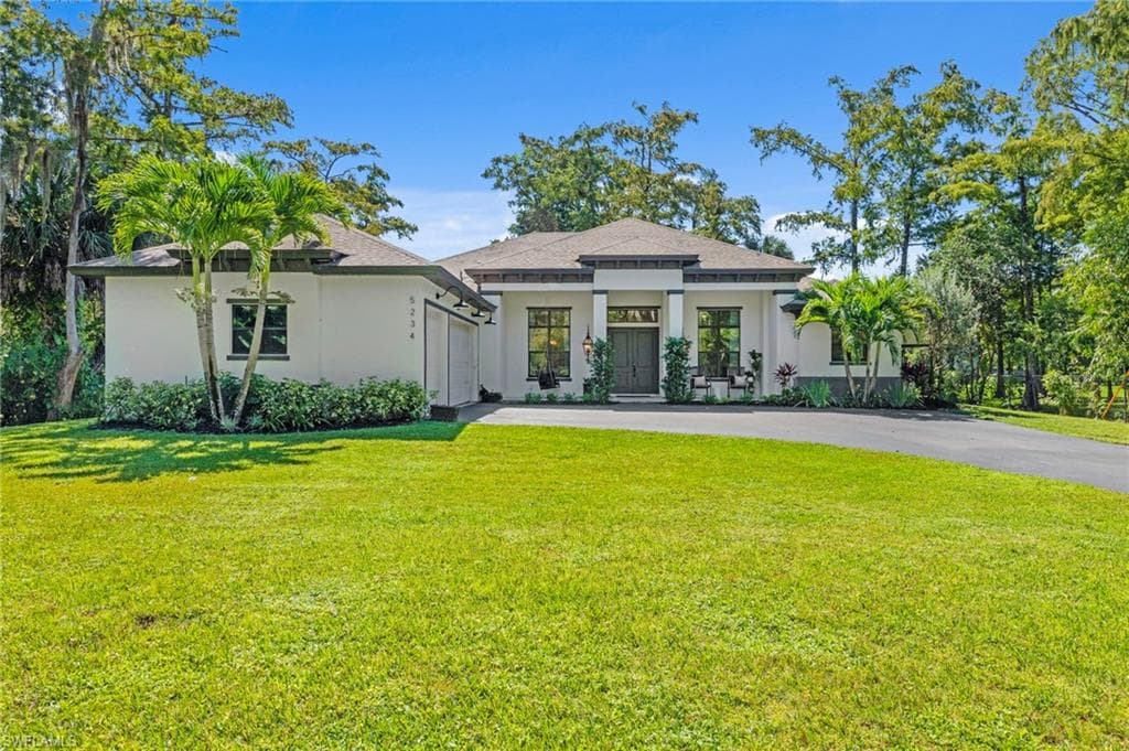 5234 Cherry Wood Dr, Naples, FL 34119-42