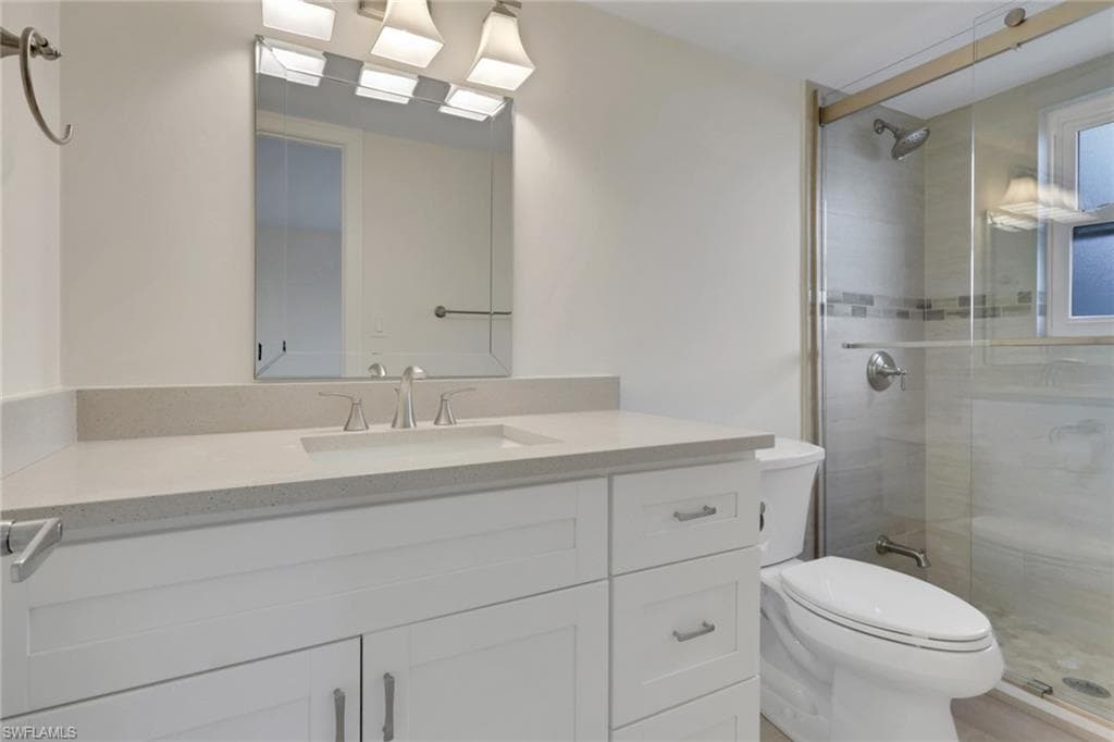 1155 Sandpiper St E3, Naples, FL 34102-8