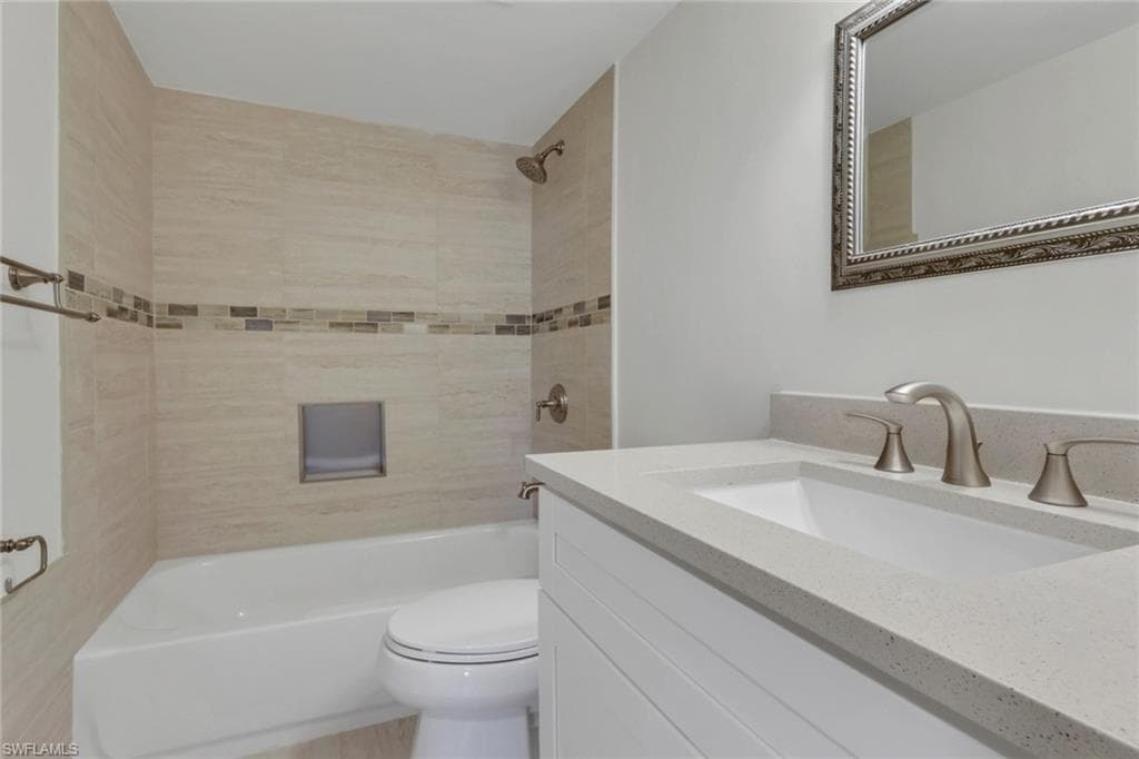 1155 Sandpiper St E3, Naples, FL 34102-10