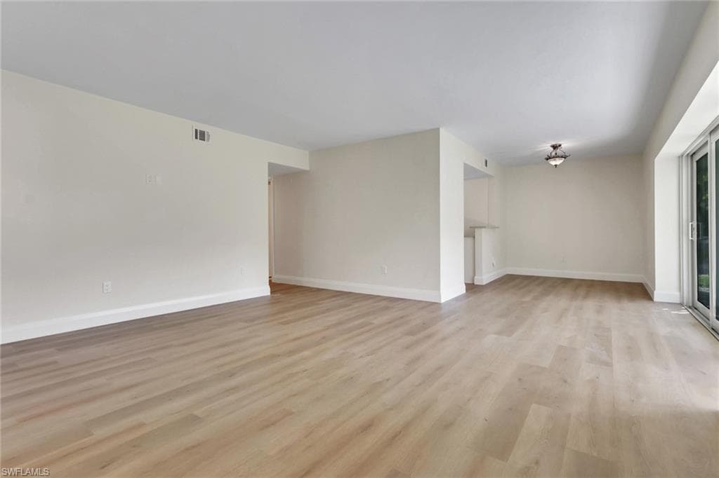 1155 Sandpiper St E3, Naples, FL 34102-15