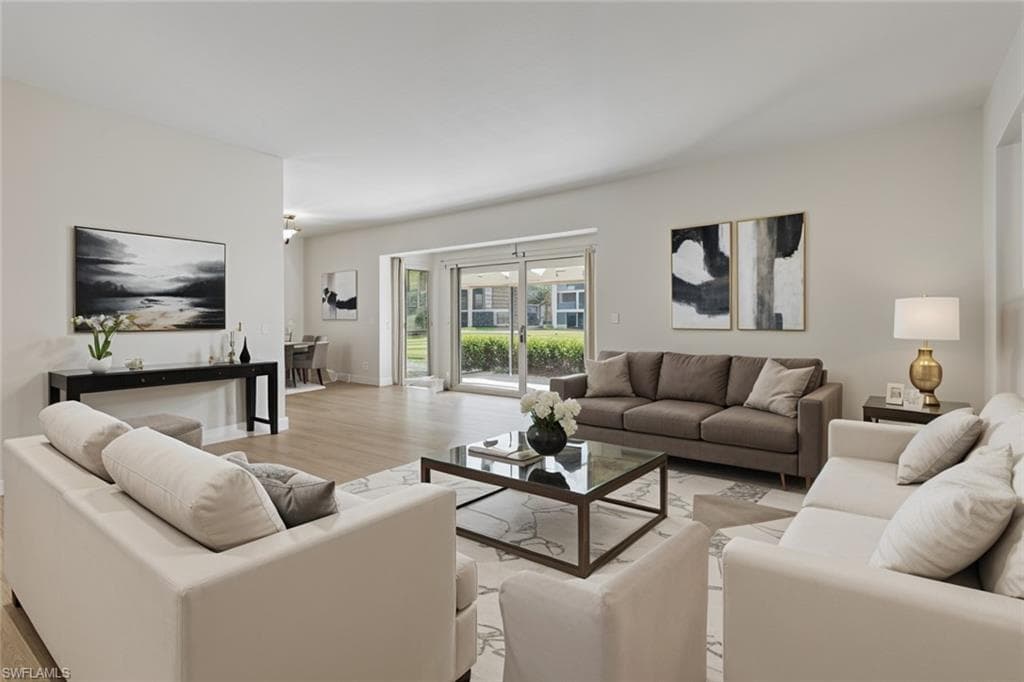 1155 Sandpiper St E3, Naples, FL 34102-1