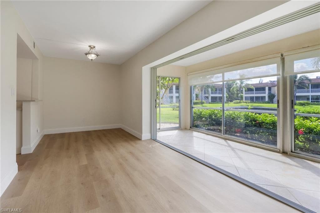 1155 Sandpiper St E3, Naples, FL 34102-29