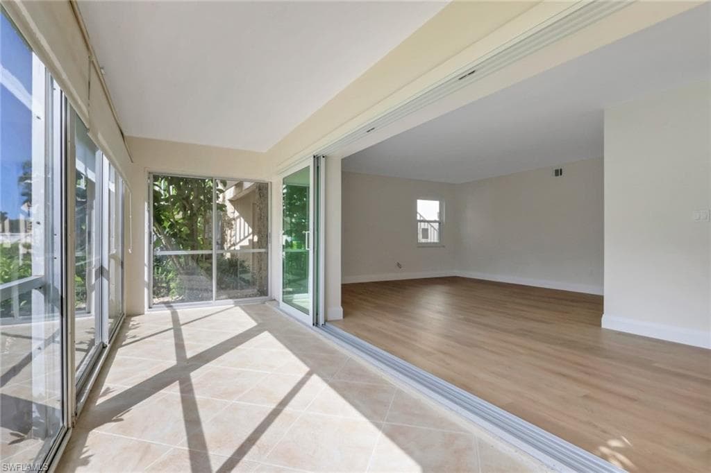 1155 Sandpiper St E3, Naples, FL 34102-32