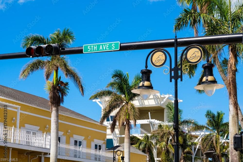 1155 Sandpiper St E3, Naples, FL 34102-34