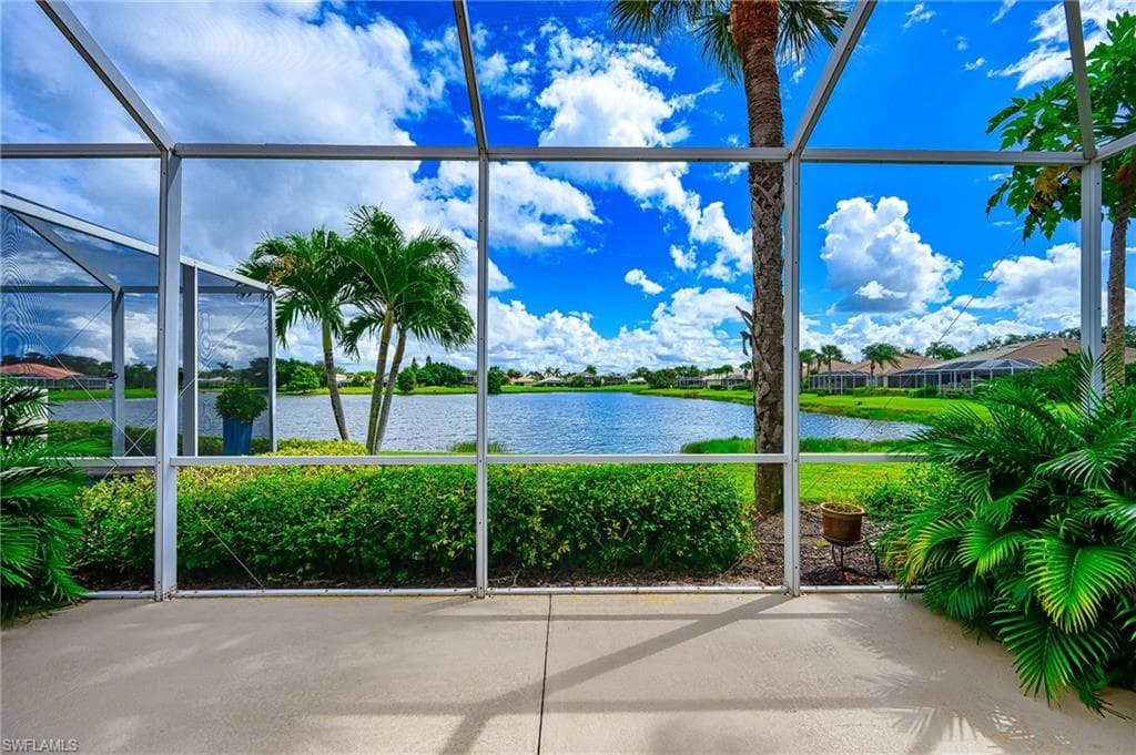 1992 Crestview Way A95, Naples, FL 34119-1