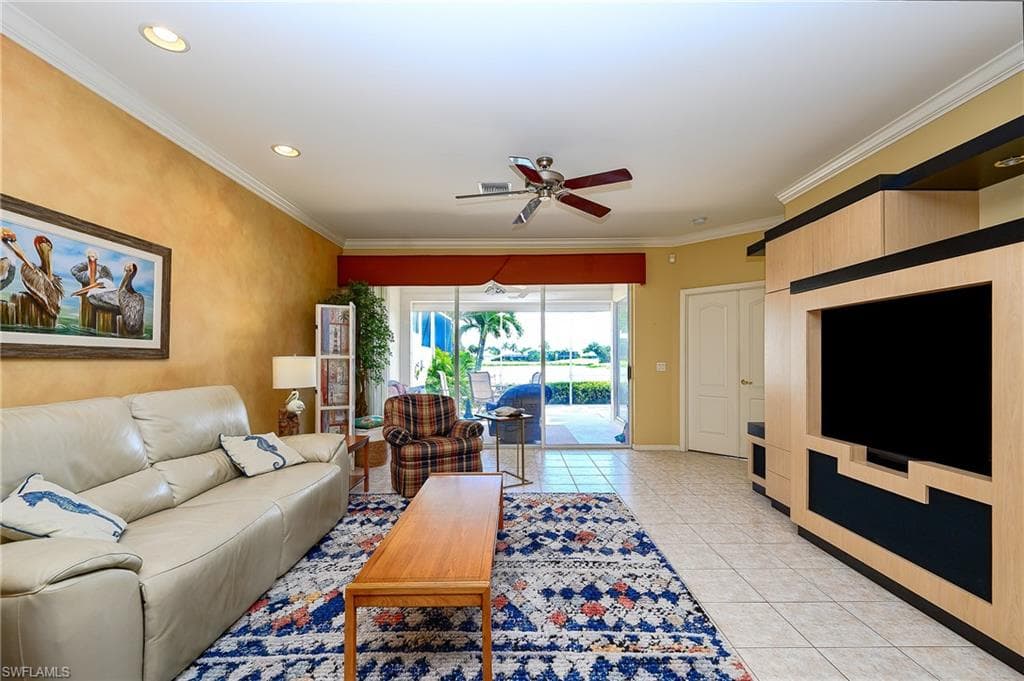 1992 Crestview Way A95, Naples, FL 34119-2