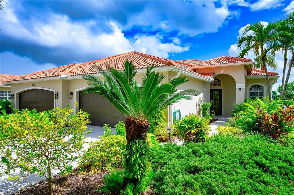 1992 Crestview Way A95, Naples, FL 34119-5