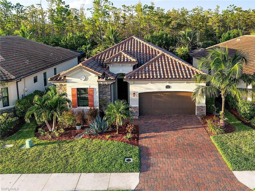 17250 Galway Run, Bonita Springs, FL 34135-40