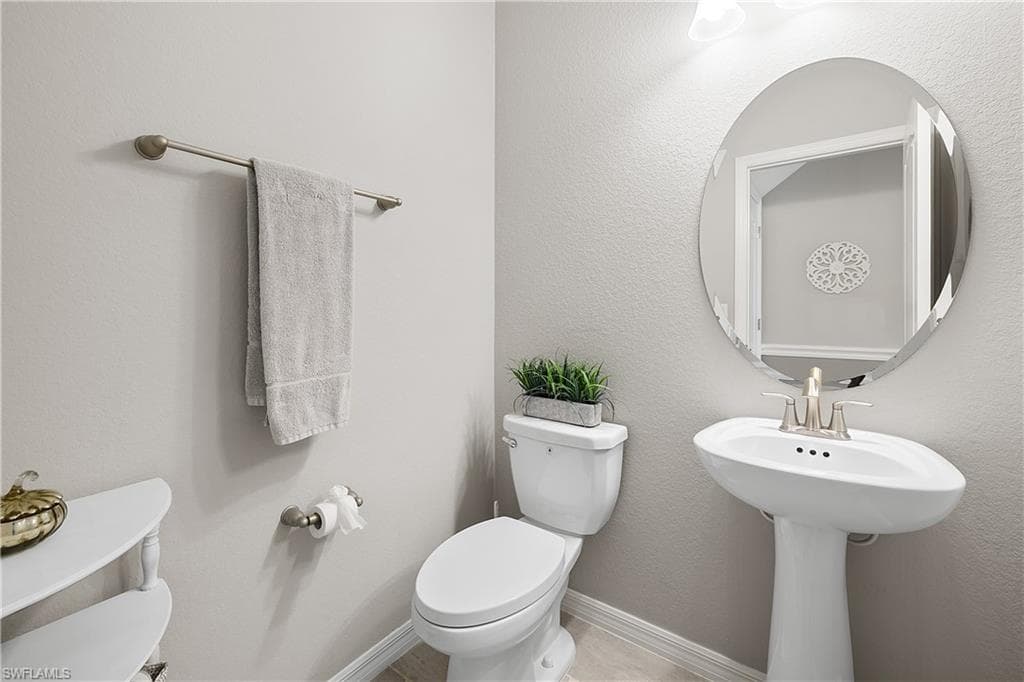 17425 Newberry Ln, Estero, FL 33928-24