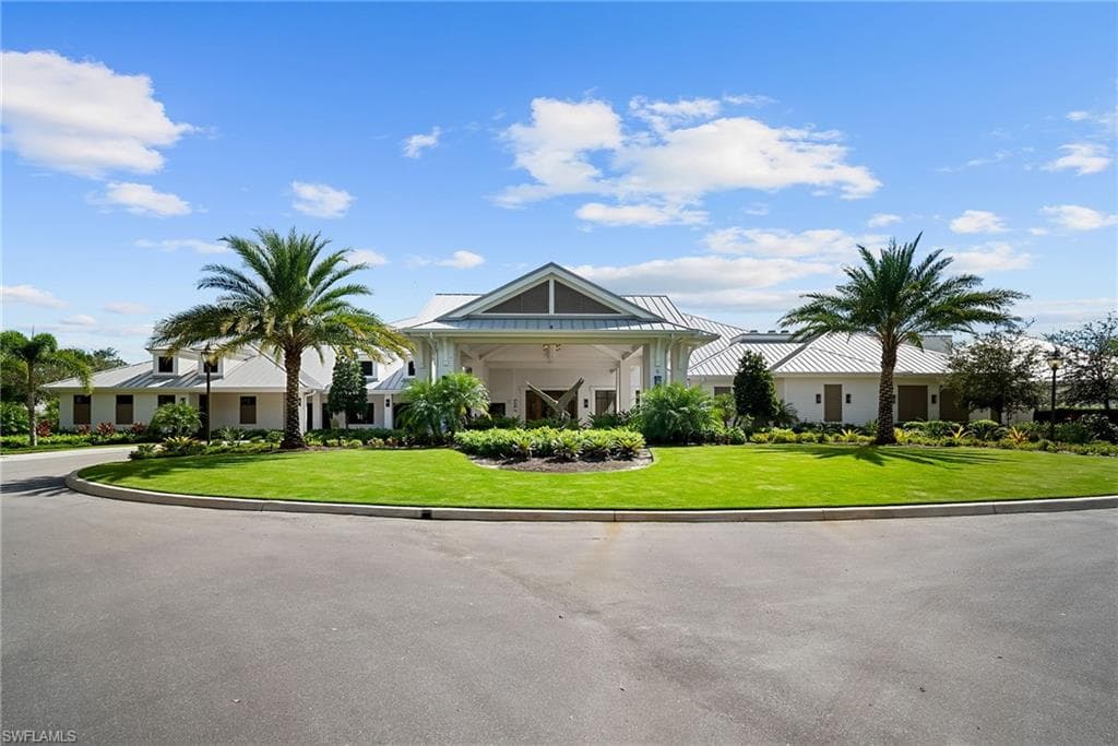 760 Waterford Dr 104, Naples, FL 34113-28