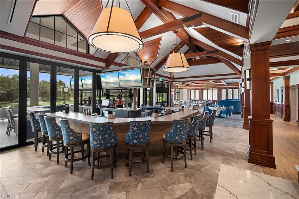 760 Waterford Dr 104, Naples, FL 34113-32