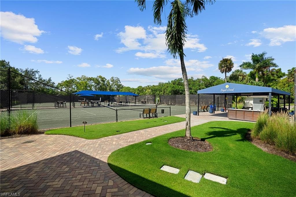 760 Waterford Dr 104, Naples, FL 34113-37